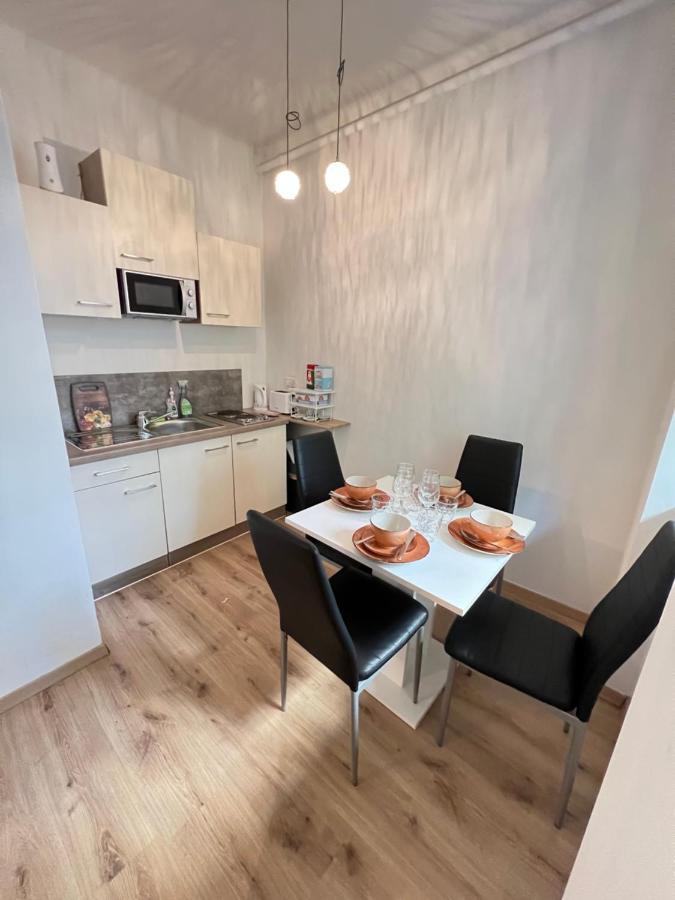 Top Location Apartment *