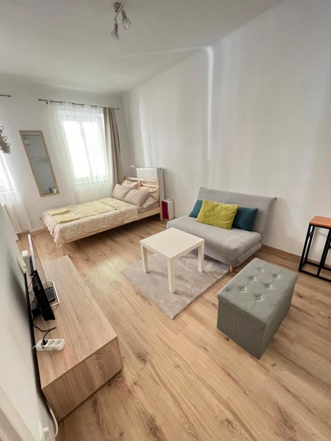 Top Location Apartment *
